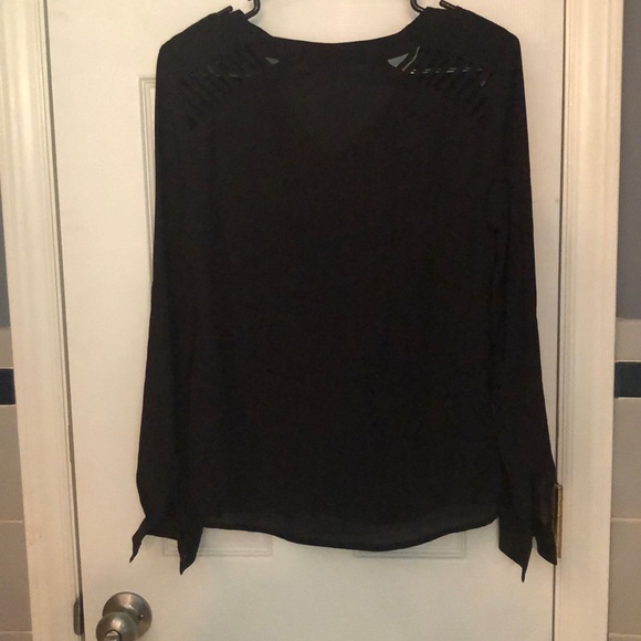 Blouse - Picture 2 of 4